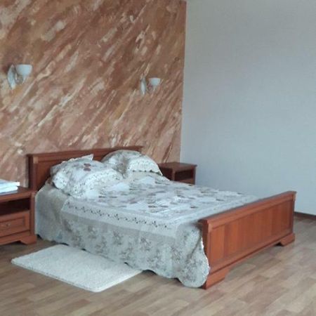 Apartmán Киевская 43 Chorol Exteriér fotografie